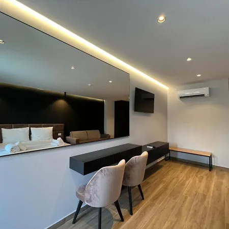 Leon - Front Shëngjin