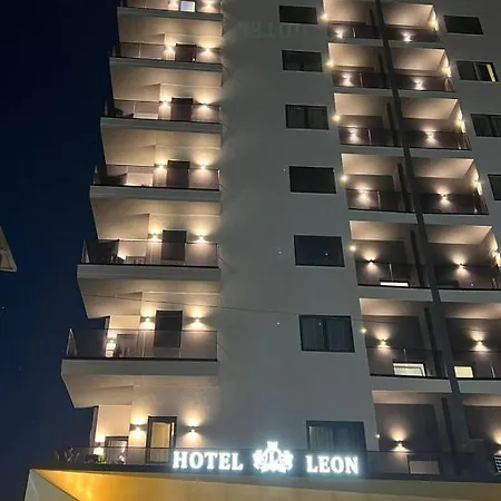 Leon - Front Szálloda Shëngjin