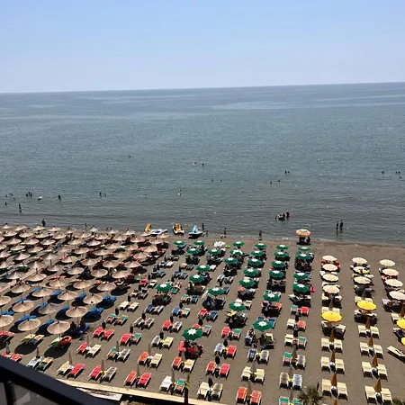 Hotel Leon - Front 4*