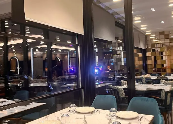 Leon - Front 4* Shengjin (Lezhe)