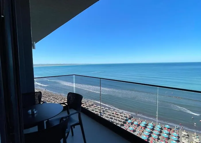 Hotel Leon - Front Shëngjin